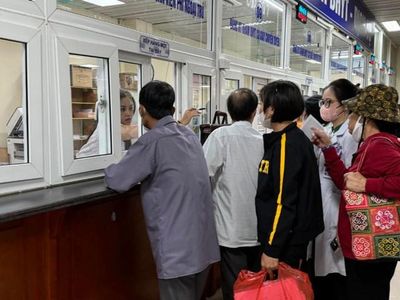 Khám chữa bệnh vào ngày nghỉ, ngày lễ có được BHYT thanh toán?