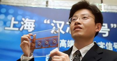 Mặt tối học thuật của Trung Quốc: Từ giáo sư bằng cấp giả đến những 'nhà máy luận văn' dùng AI
