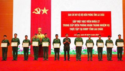 Gặp mặt học viên hoàn thành nhiệm vụ thực tập