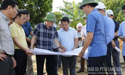 Lãnh đạo UBND tỉnh kiểm tra các dự án thuộc Đề án thí điểm xây dựng cửa khẩu thông minh và Khu tái định cư Thụy Hùng