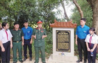 Giáo dục lịch sử từ những 'địa chỉ đỏ'