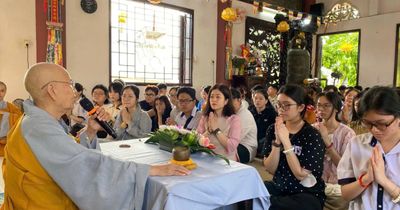 TP.HCM: Chùa Linh Bửu tổ chức lễ cầu nguyện cho học sinh trước kỳ thi tốt nghiệp THPT