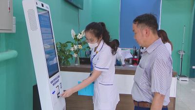 Đẩy mạnh chuyển đổi số, nâng cao chất lượng khám chữa bệnh