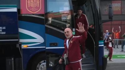 Cổ động viên chào đón ĐT Tây Ban Nha tới dự World Cup 2026