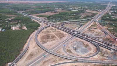 Đề xuất phương án kết nối hai sân bay bằng xe buýt