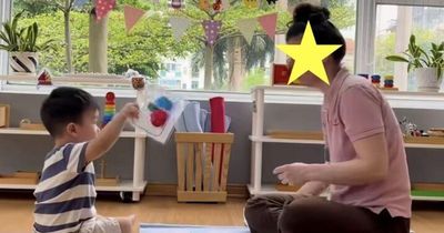 Học mầm non 3 tháng học phí 57 triệu, con trai Quang Hải và vợ Chu Thanh Huyền 21 tháng tuổi nói tiếng Anh rất tốt