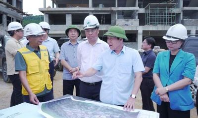 Phó Thủ tướng Lê Tiến Châu kiểm tra tiến độ xây dựng các trường phổ thông nội trú liên cấp trên địa bàn tỉnh Cao Bằng