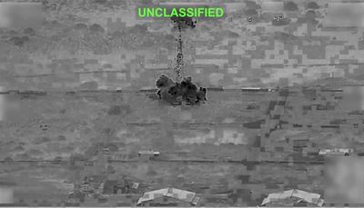 Khoảnh khắc Mỹ đánh chặn thành công tên lửa, UAV Iran