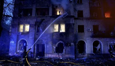Ông Putin từ chối gặp ông Zelensky, Ukraine nhắm mục tiêu vào St. Petersburg