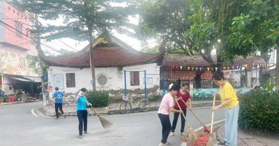 Xã Đan Phượng đồng loạt ra quân vệ sinh môi trường