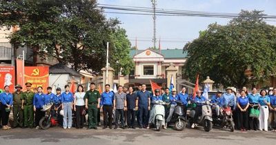 Xã Đoài Phương ra quân hưởng ứng phong trào thi đua ' Toàn dân chung tay bảo vệ môi trường, vì thủ đô xanh - sạch - đẹp'