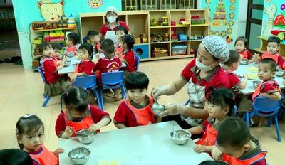 Siết chặt quản lý an toàn thực phẩm trường học: Không để thực phẩm bẩn len lỏi vào bữa ăn bán trú