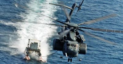 Phi công MH-53E của Mỹ kể lại những chuyến bay nguy hiểm trên vịnh Ba Tư