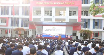Thi tốt nghiệp THPT 2026: Đề Vật lí 2026 có thể tăng câu hỏi thực tiễn, thí sinh cần chuẩn bị gì?