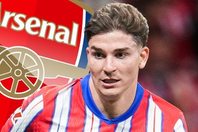 Arsenal nhận gáo nước lạnh từ Alvarez