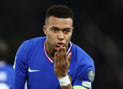 Mbappe và Haaland bước vào trận đấu định nghĩa một kỷ nguyên