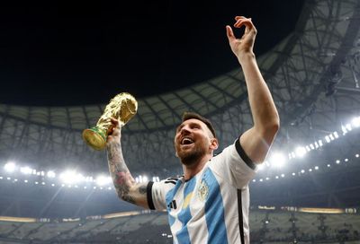 FIFA đã sai khi không để Messi đá trận khai mạc World Cup