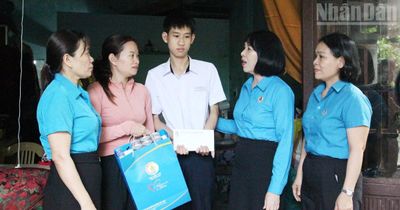 Đoàn viên, người lao động Đà Nẵng nhận 'Những món quà từ Đại hội XIV Công đoàn Việt Nam'