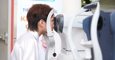 Ngoài đèn học, đâu là nguyên nhân khiến trẻ bị cận thị?