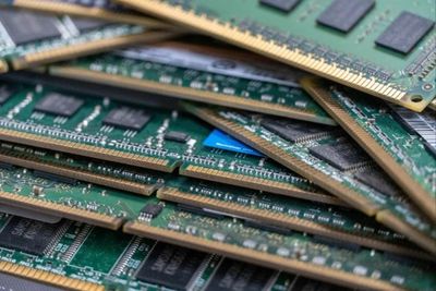 Cơn sốt AI toàn cầu đang giúp Trung Quốc kiếm tiền từ chip và module quang như thế nào?