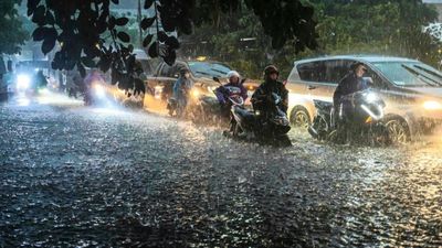 Miền Bắc hứng đợt mưa lớn diện rộng do không khí lạnh cuối mùa: Khu vực nào chịu ảnh hưởng nặng nhất?
