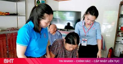 Thực hiện chứng thực lưu động cho người dân phường Thành Sen