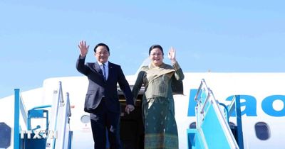 Thủ tướng Lào và Phu nhân bắt đầu thăm chính thức Việt Nam và tham dự Diễn đàn Tương lai ASEAN lần thứ ba