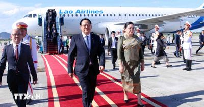 Thủ tướng Lào Sonexay Siphandone đến Hà Nội, bắt đầu thăm chính thức Việt Nam và dự AFF 2026