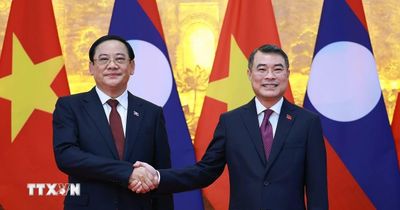 Thủ tướng Lê Minh Hưng và Thủ tướng Lào Sonexay Siphandone hội đàm