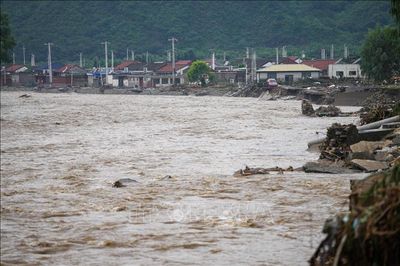 Trung Quốc kích hoạt cơ chế ứng phó khẩn cấp lũ lụt tại 6 địa phương