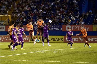 V.League 1-2025/2026: Becamex Thành phố Hồ Chí Minh xuống hạng, PVF-CAND sẽ đá trận play-off với Câu lạc bộ Bắc Ninh
