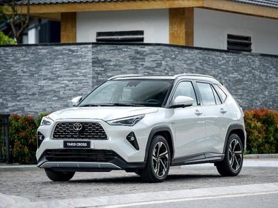 Loạt xe hybrid giá từ hơn 500 triệu đồng tại Việt Nam