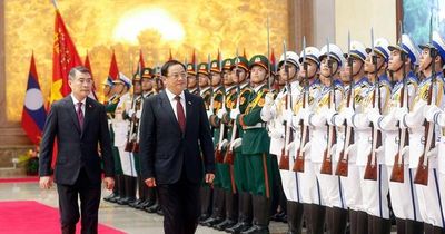 Thủ tướng Lê Minh Hưng chủ trì Lễ đón Thủ tướng Lào thăm chính thức Việt Nam