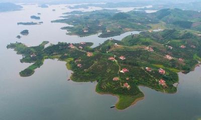 Hồ Cấm Sơn