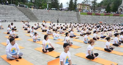 Sa Pa rực rỡ Ngày hội Yoga lần thứ 12: Cầu nối hữu nghị Việt Nam – Ấn Độ
