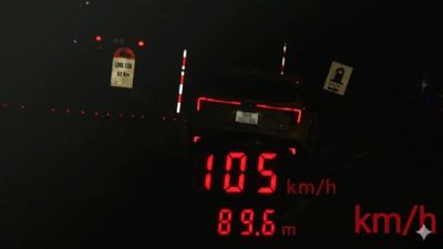 Tài xế say rượu, lái ô tô 105 km/h trong khu dân cư bị phạt 32 triệu và bị trừ toàn bộ điểm trên giấy phép lái xe