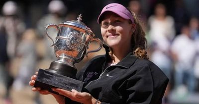 Mirra Andreeva vô địch Roland Garros: Sự kế thừa hoàn hảo di sản của Maria Sharapova