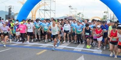 Gần 1.400 vận động viên tham gia giải chạy Chân Mây - Lăng Cô 2026