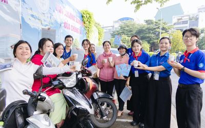 TP.HCM: Hơn 6.000 sinh viên tình nguyện tiếp sức thí sinh tại 246 điểm thi