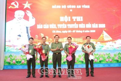 Báo cáo viên Công an Cà Mau gắn lý luận với thực tiễn công tác