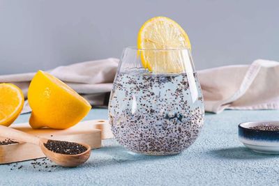 Uống hạt chia mỗi ngày nhưng nhiều người chưa biết cách dùng đúng, có thể gây tác dụng ngược