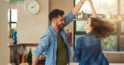 Tình yêu không nằm ở những điều lớn lao: 7 hành động nhỏ đủ khiến trái tim anh ấy rung động mỗi ngày