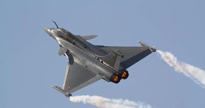 Triển vọng bán Su-57E của Nga chấm dứt khi Ấn Độ ký hợp đồng mua 114 tiêm kích Rafale Pháp?