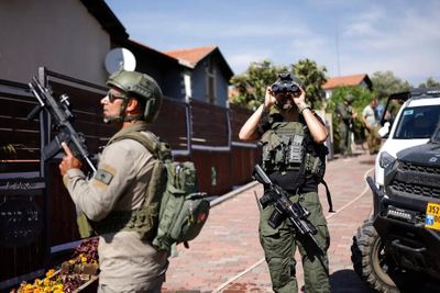 Máy bay không người lái của Hezbollah phơi bày 'gót chân Achilles' của Israel
