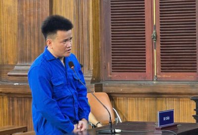 Bênh cô ruột nên phóng hỏa đốt nhà người khác