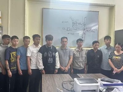 Khởi tố 11 đối tượng đánh bạc trên mạng
