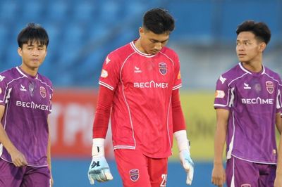 Vì sao Becamex TP.HCM xuống hạng?