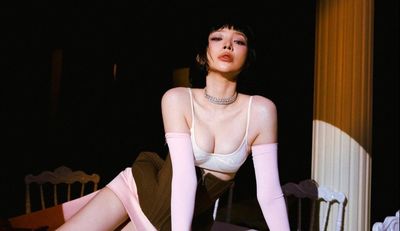 'Ly hôn rồi đổ đốn' và những lời miệt thị tấn công Tóc Tiên