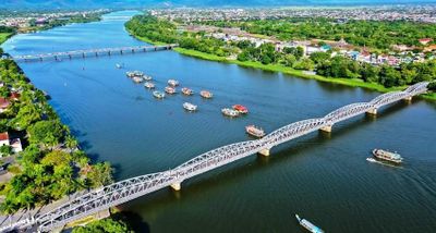 Giữ trục cảnh quan sông Hương bằng kỷ luật quy hoạch