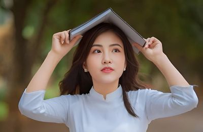 Trong tiếng Việt có một từ không mang nghĩa gì cụ thể nhưng ai cũng dùng hàng ngày